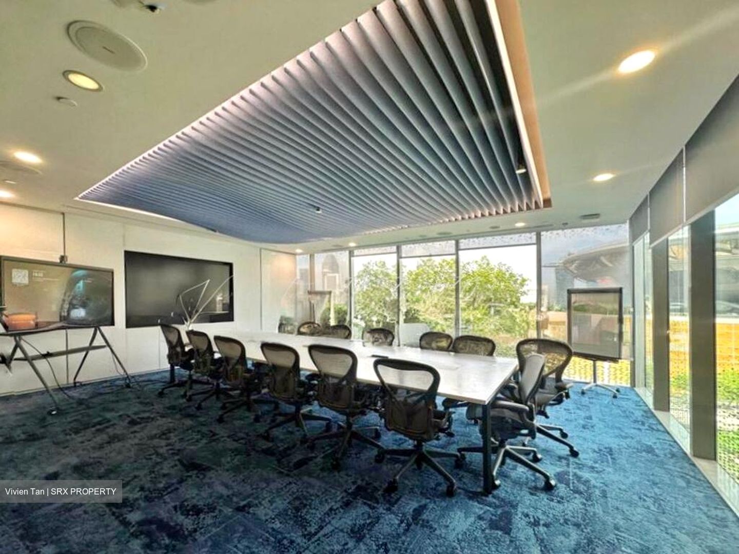 City Hall MRT (D6), Office #523115001